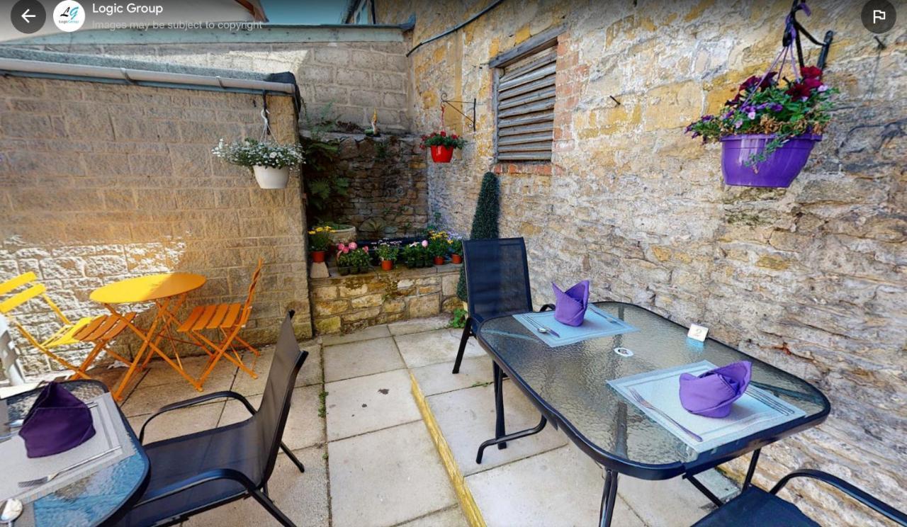 Siam Cottage Guesthouse Over 300 Years Old With Thai Restaurant Moreton-in-Marsh Екстериор снимка