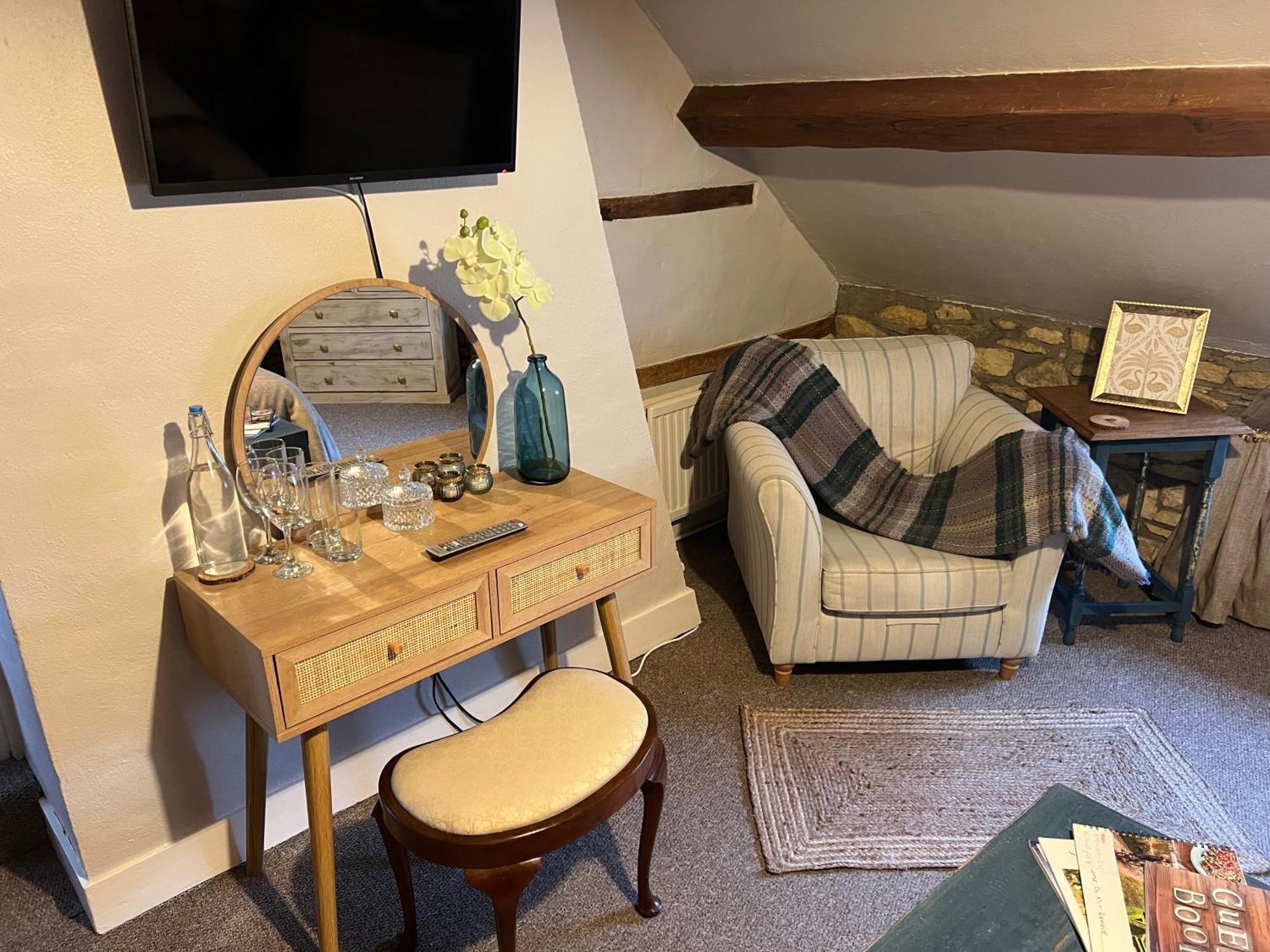 Siam Cottage Guesthouse Over 300 Years Old With Thai Restaurant Moreton-in-Marsh Екстериор снимка